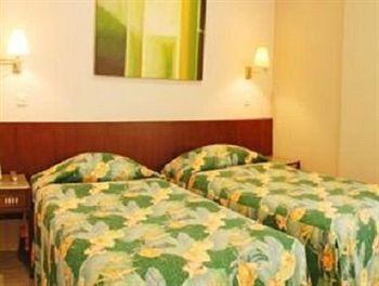 Holiday Hotel Phnom Penh Esterno foto