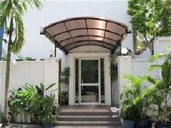 Holiday Hotel Phnom Penh Esterno foto