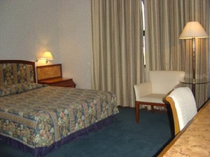 Holiday Hotel Phnom Penh Esterno foto